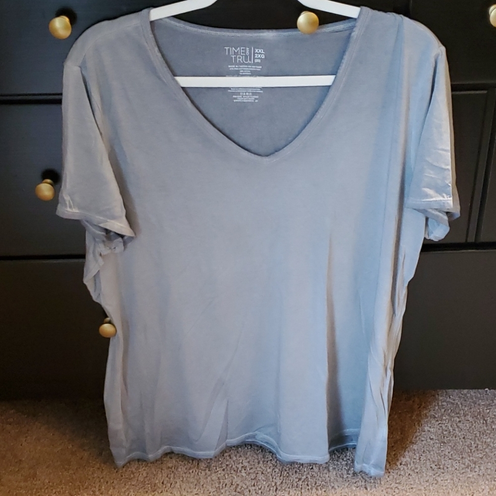Grey V-Neck T-shirt👕